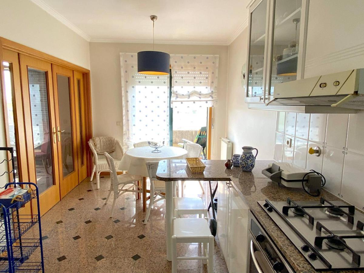 Beachside Feel Full Apartment Beach & Casino Sao Felix da Marinha Exterior photo